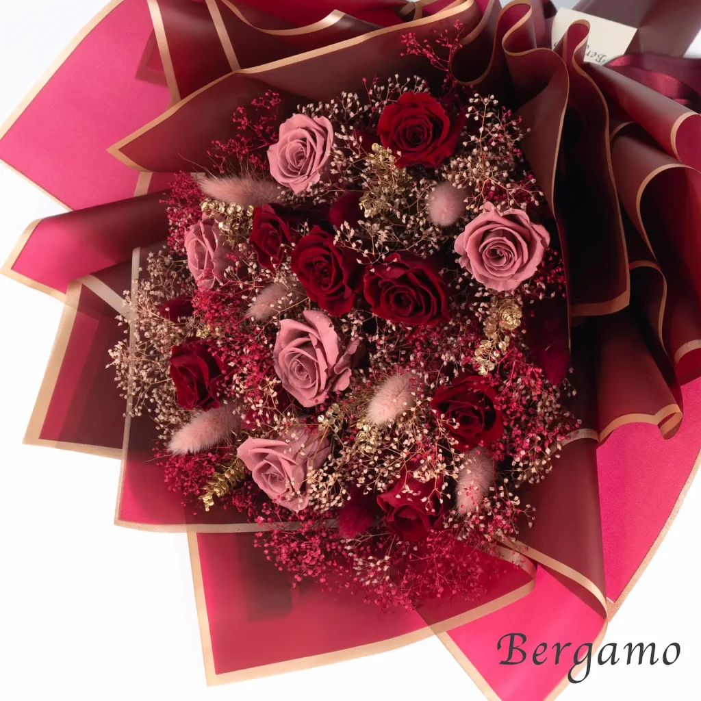 Rosé｜赤とくすみピンクの華やかなプロポーズブーケ｜Bergamo