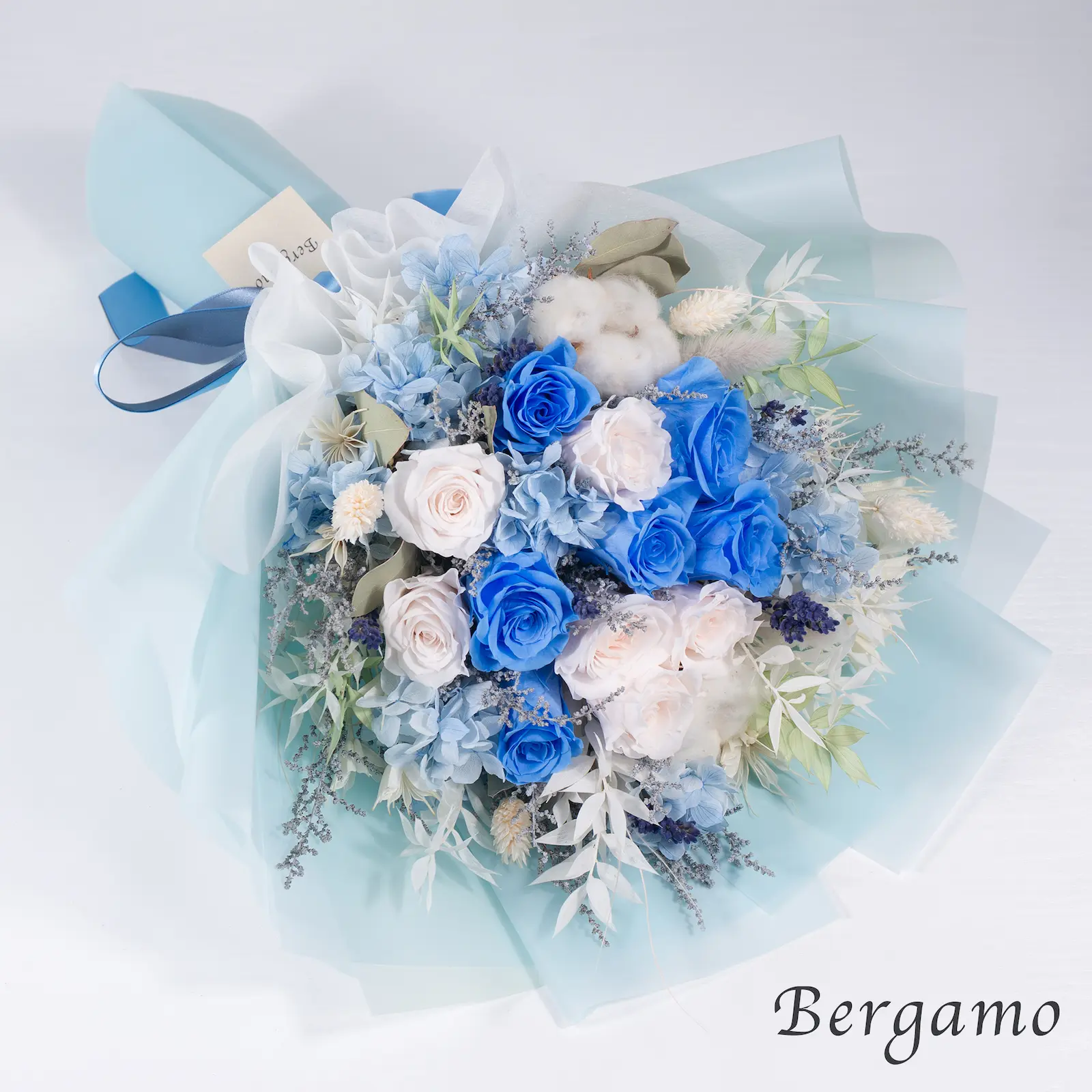 Azure｜ブルーローズ12本の爽やかなプロポーズブーケ｜Bergamo