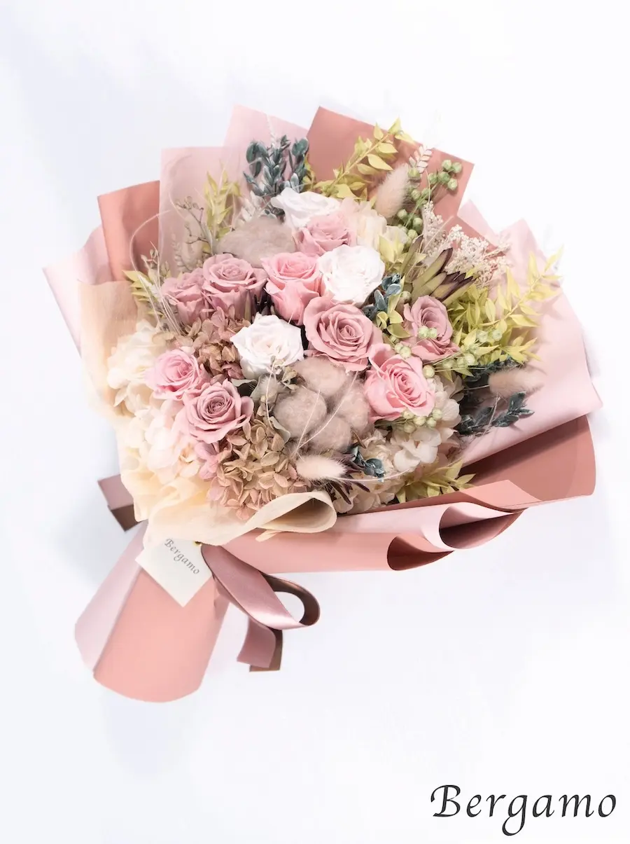 やさしいピンクの12本ローズブーケ Mauve pink