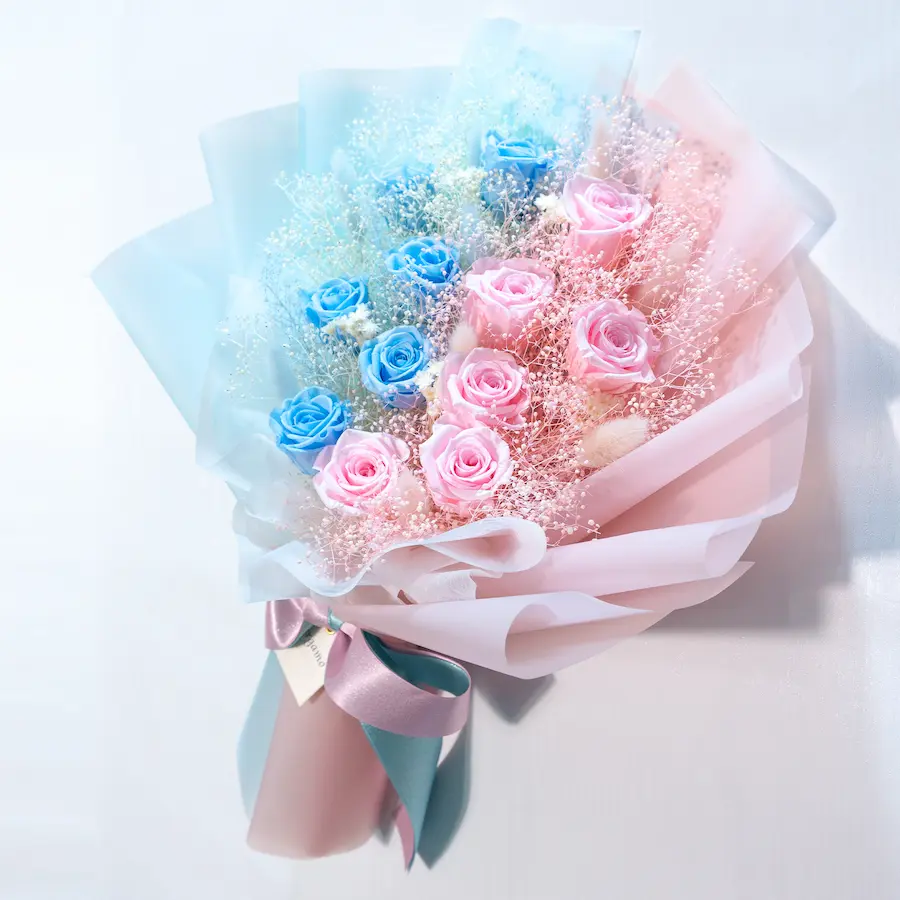 Cotton Candy ピンクとブルーのプリザーブドローズ12本の花束